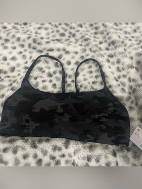 lululemon athletica Black Camo Sports Bra Wunder Train Strappy Racer Bra  NWT